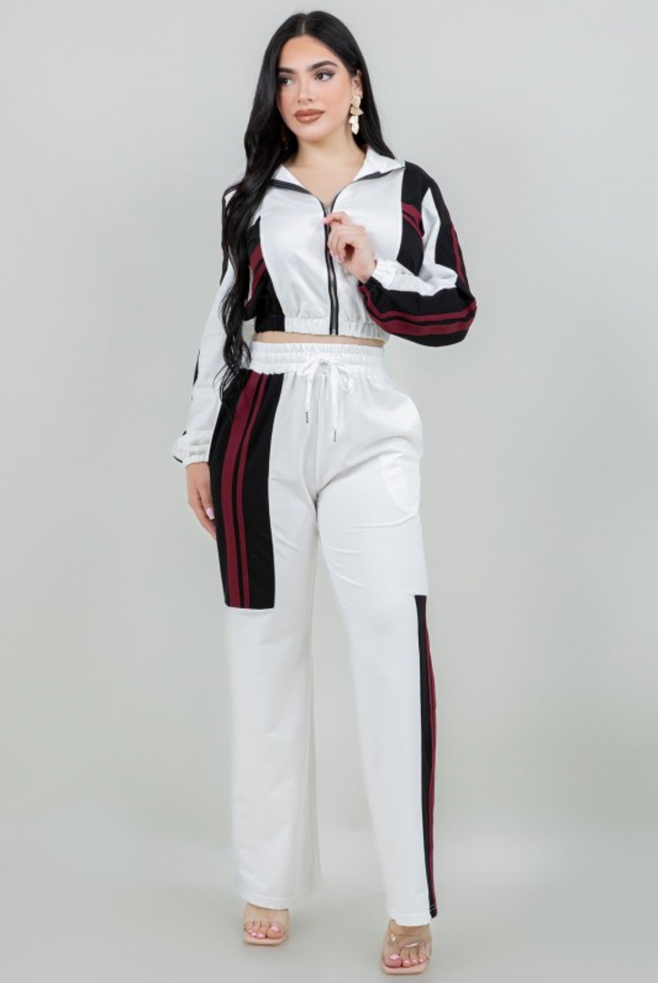 Set Viajero Blanco con detalles negro y rojo Daya's Shop