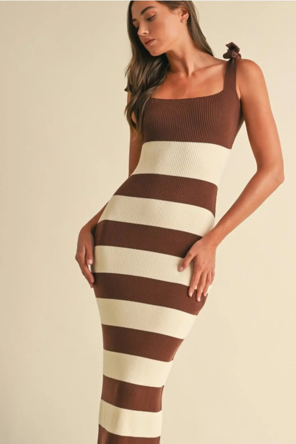 Vestido Midi de Rayas con Lazos – Encanto Femenino Daya's Shop