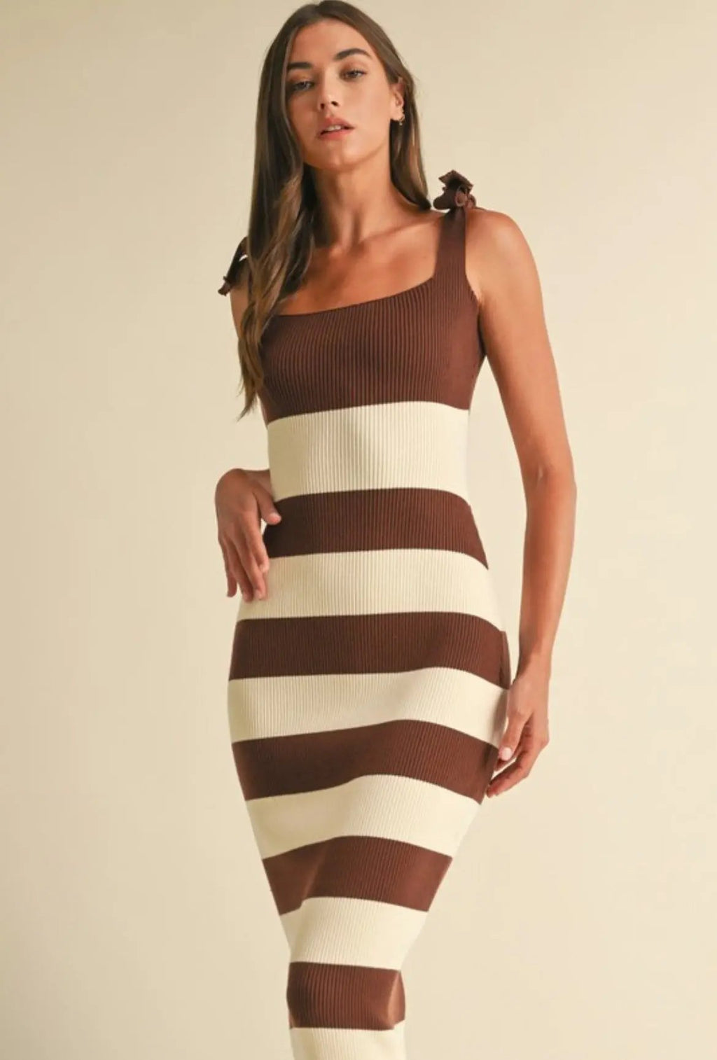 Vestido Midi de Rayas con Lazos – Encanto Femenino Daya's Shop